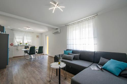 Apartment Pula R&D - image 11