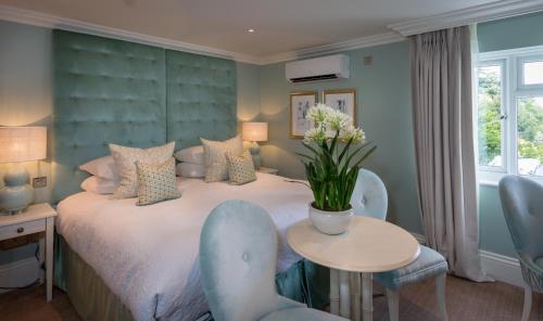 Roslin Beach Hotel Room Type - Classic King