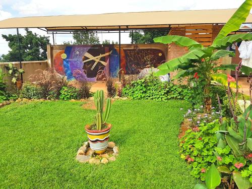 Yambi Guesthouse - image 5