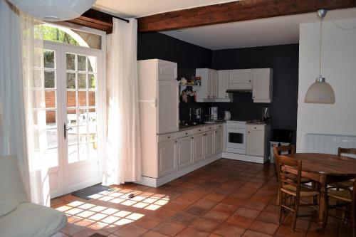 kuhinja, Gîte Manseng (Gite Manseng) in La Forge