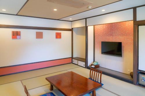 4 futon beds