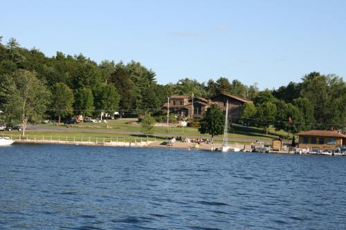 Dunham's Bay Resort - image 13