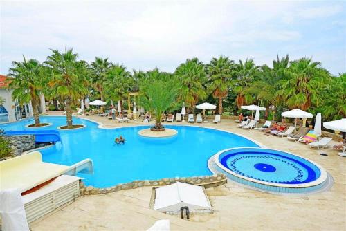OSCAR RESORT & SPA & Beach & Casino