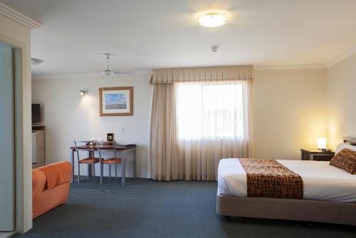 Mandarin Motel in Macksville