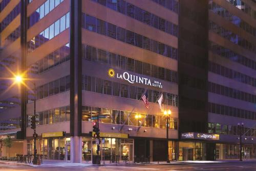 La Quinta Inn & Suites by Wyndham Chicago Downtown