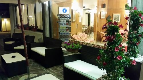 Albergo Al Cacciatore in Desenzano Del Garda Suburbs