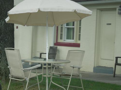 Hershey Travel Inn - image 2
