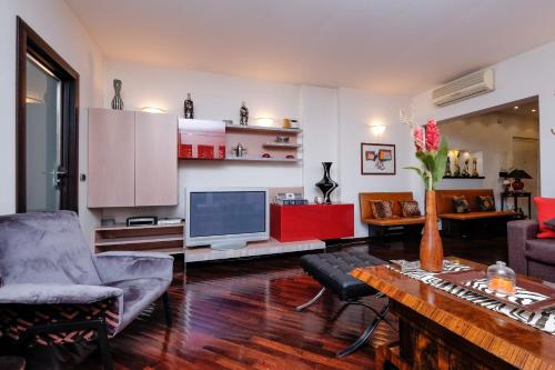 Amazing Penthouse with Terrace by Caracalla - image 14