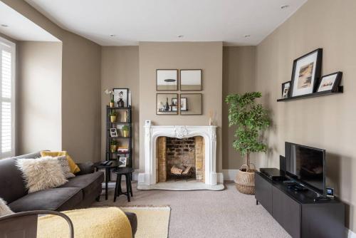 Wandsworth Town 2br Home By Guestready, Wandsworth, London