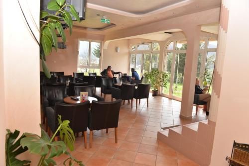 Hotel Dulovic - image 11