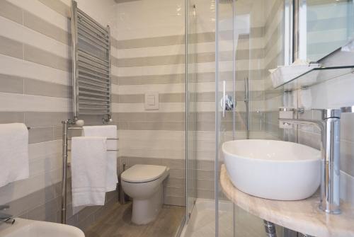 B&B Toledo one - image 14