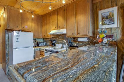 1 Bed 1 Bath Vacation home in Big Bear - image 9