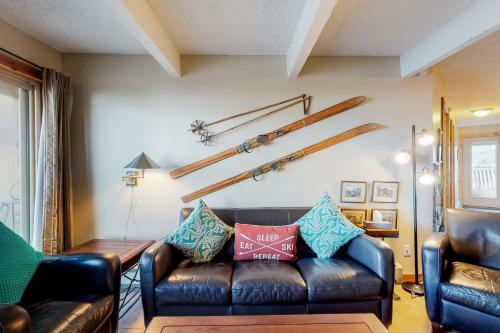 2 Bed 1 Bath Apartment in Wildernest CO - image 8