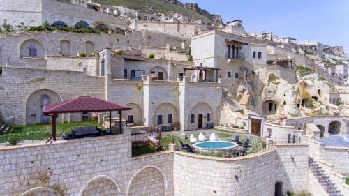 Kayakapi Premium Caves - Cappadocia Hotel