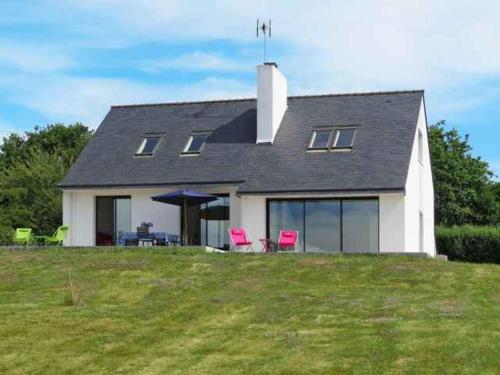 Belle villa contemporaine sur grand jardin gîte à louer Lanio