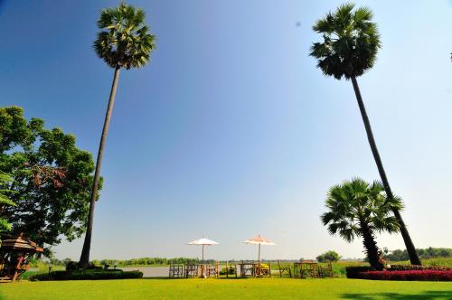 Surrounding environment, Uthai River Lake Resort in Uthai Thani