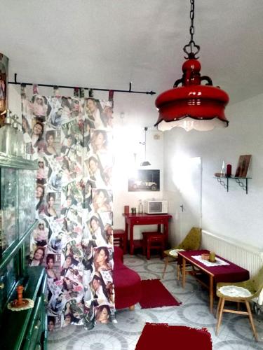  Retro Apartman a város szívében, Ferienwohnung in Komárom