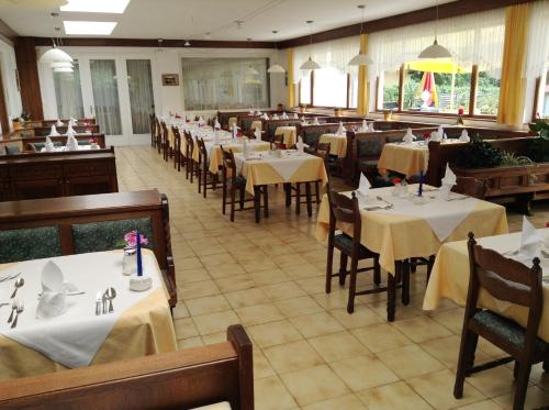 Terrassenhotel Reichmann – St. Kanzian, CA