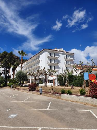 Marina Tossa - image 2