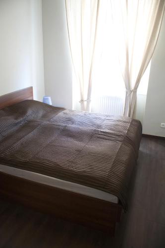 Five Season's Apartment - image 3