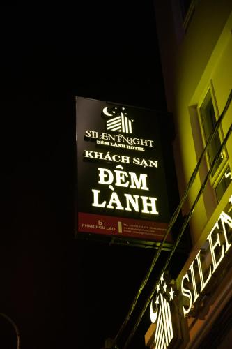 Silent Night Dem Lanh Hotel