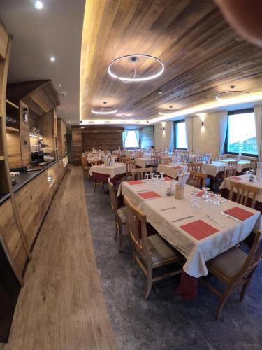 Restorāns, Hotel Ristorante Miramonti in Val Masino