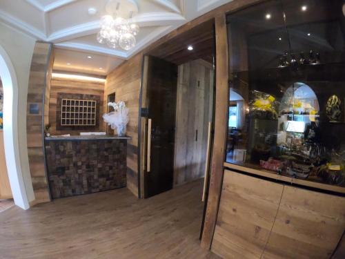 Hotel Ristorante Miramonti in Val Masino