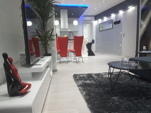 Familia City Center Apartments - image 6