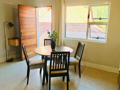 Kilkenny Cottages 2 bedroom unit photo 3