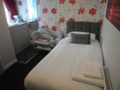 The Withnell Hotel - image 3