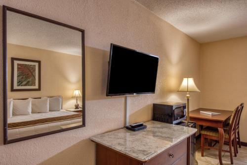 Palms Garden Inn - image 2