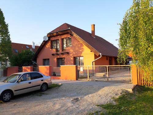  Napos Vendégház, Pension in Győr bei Töltéstava