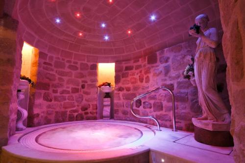 สปา, Hospederia de los Parajes in ลากวาร์เดีย