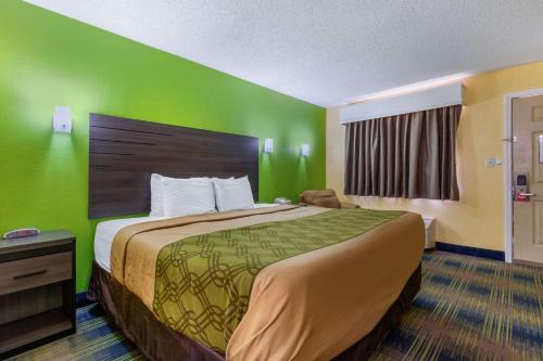 Econo Lodge Nashville Airport East