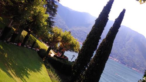 Casa di Sofia e Oscar Lago di Como Canzo