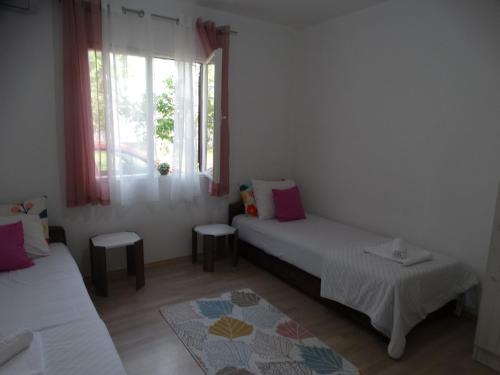 One-Bedroom Apartment image 10