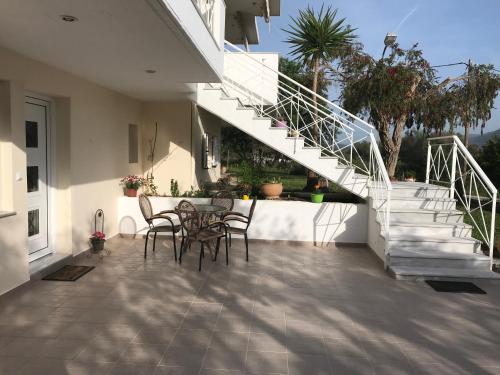  Armonia Apartment in Plataria