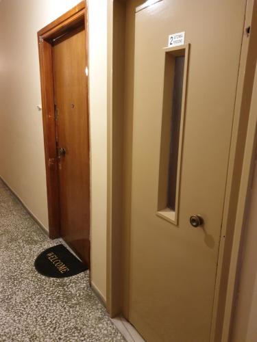 COZY APT NEXT TO METRO AND CLOSE TO ACROPOLIS!