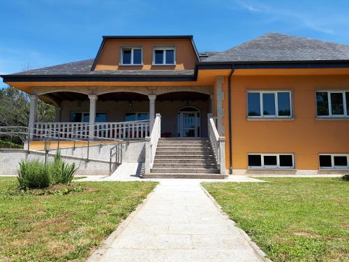 Fuajee, Pension Vilanova in Oroso