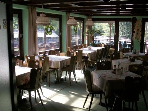 Hotel-Restaurant Johanniskreuz in Elmstein