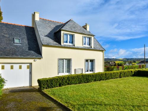 Classic Holiday Home in Saint Nic Pentrez with Fenced Garden gîte à louer Saint-Nic
