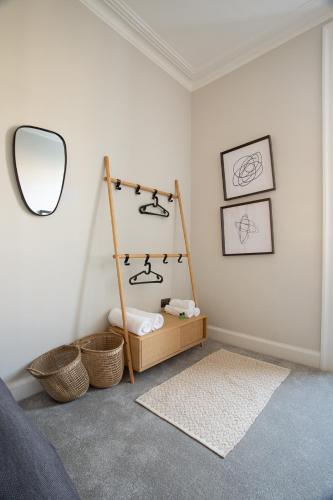 Holyrood Park City Centre Apartment