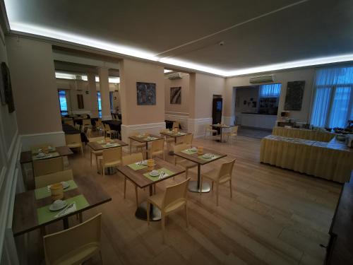 Hotel Milani 4