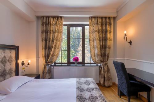 2 twin beds