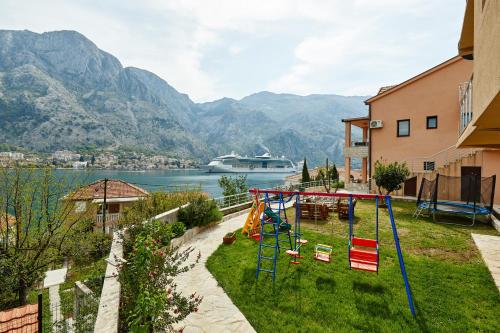 Blanka Sea View Apartments in Mou