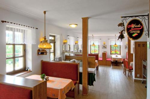 Restorāns, Penzion Pasta in Riki