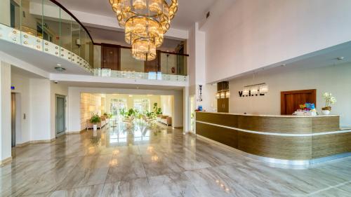 Фойє, Hotel White in Криніца-Морска