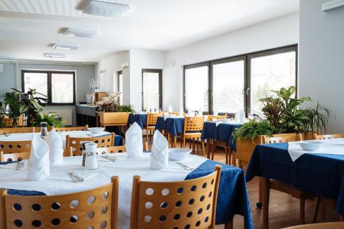 Hotel GH Kolinska - image 5