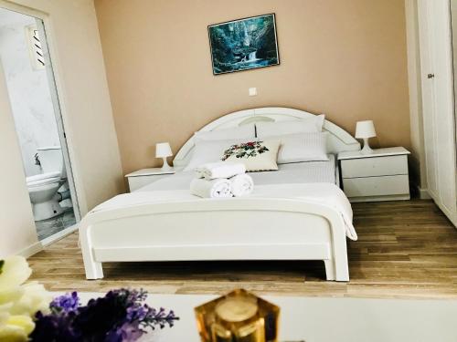 Joy Hotel – Saranda, OR