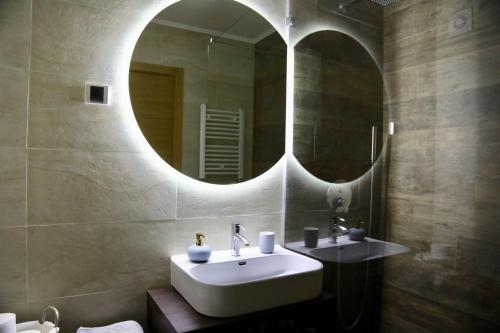 Modern Living in city centre - PRIVATE PARKING